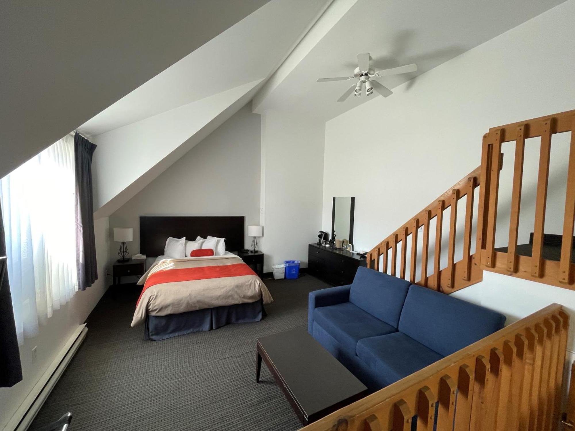 Hotel Vacances Tremblant Mont-Tremblant Ngoại thất bức ảnh