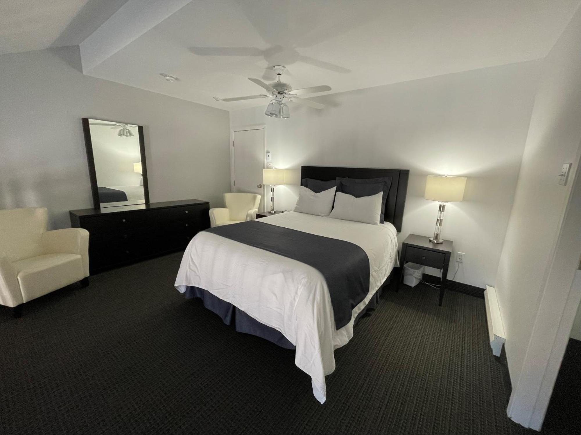 Hotel Vacances Tremblant Mont-Tremblant Ngoại thất bức ảnh
