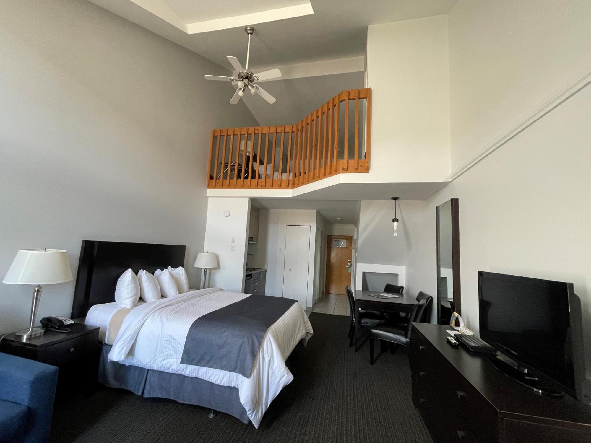 Hotel Vacances Tremblant Mont-Tremblant Ngoại thất bức ảnh