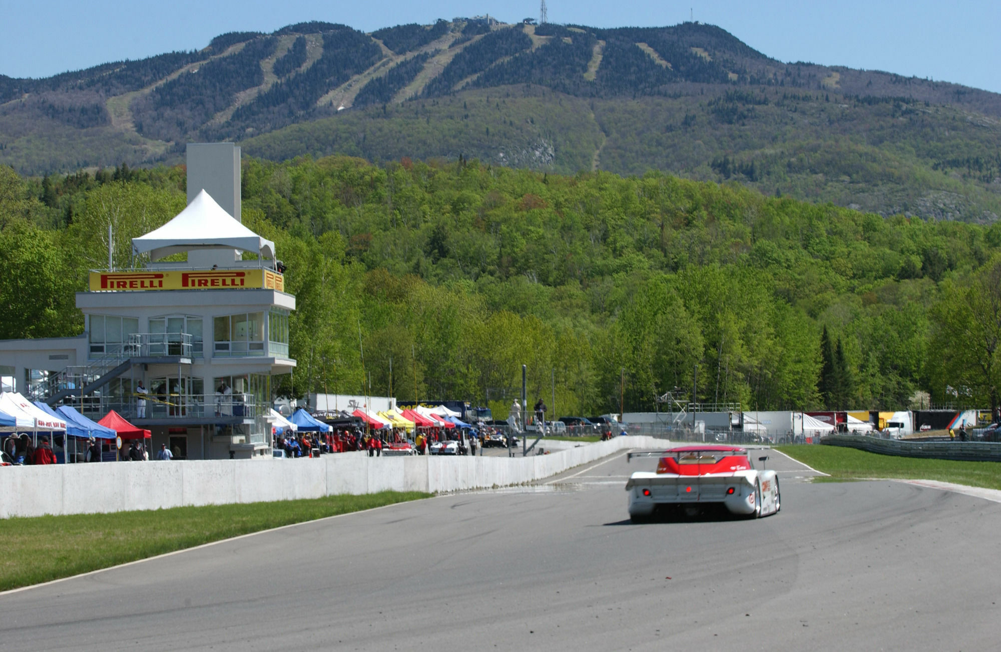 Hotel Vacances Tremblant Mont-Tremblant Ngoại thất bức ảnh