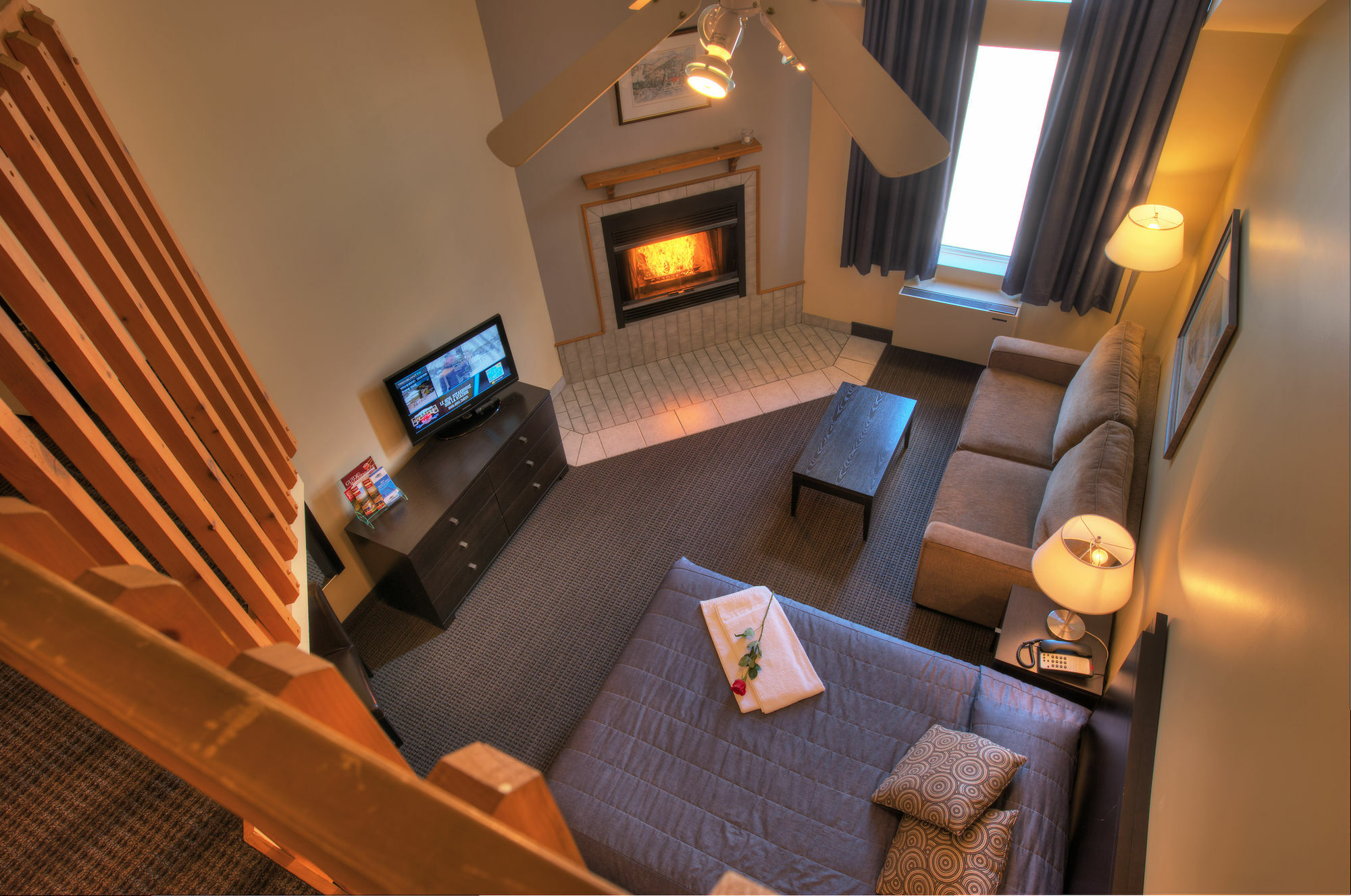 Hotel Vacances Tremblant Mont-Tremblant Ngoại thất bức ảnh