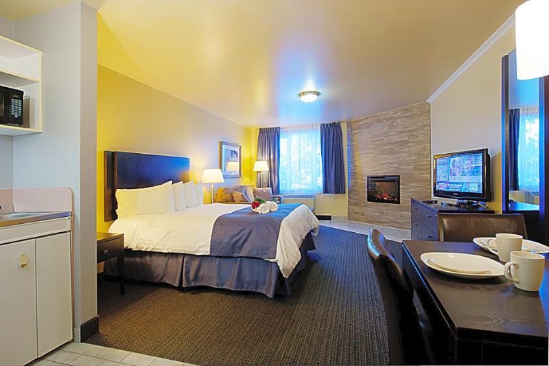 Hotel Vacances Tremblant Mont-Tremblant Ngoại thất bức ảnh