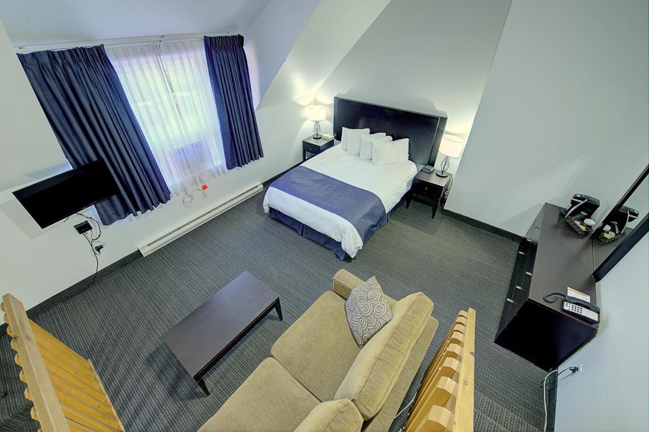 Hotel Vacances Tremblant Mont-Tremblant Ngoại thất bức ảnh